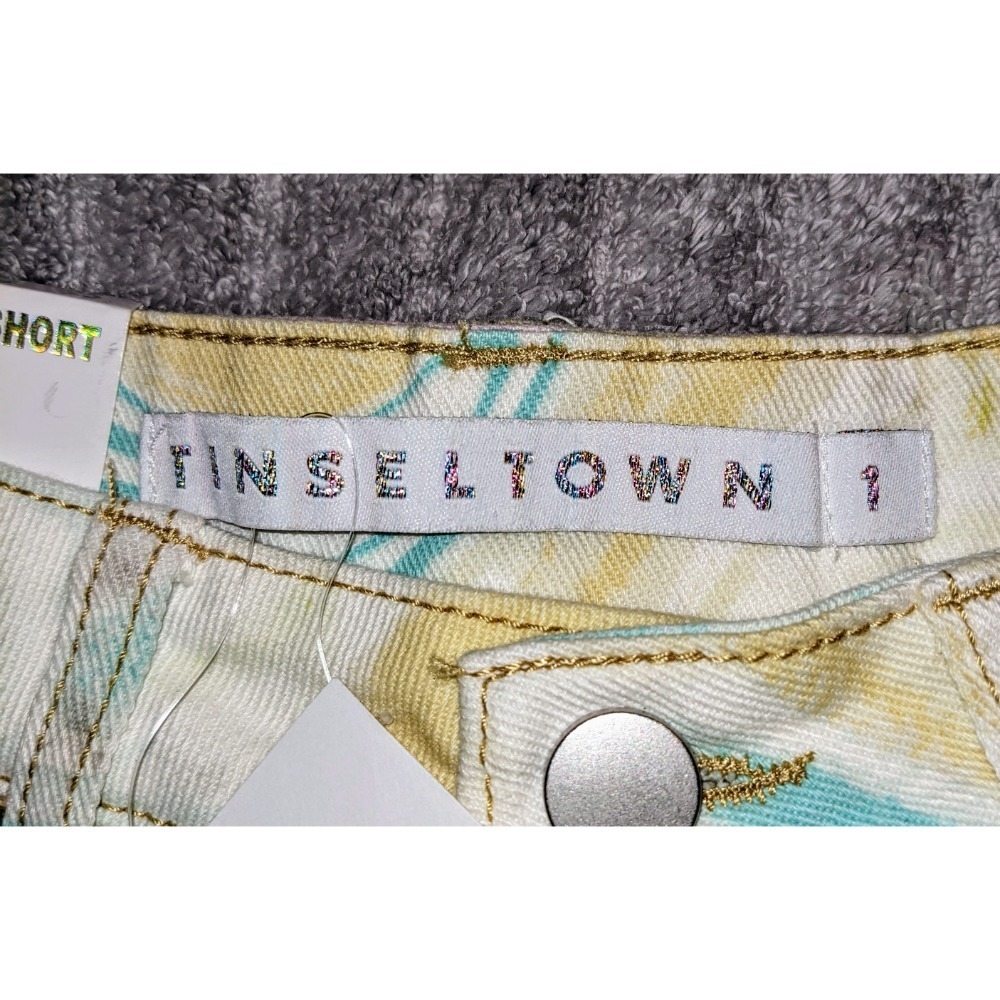 Hi-Rise Mom Shorts Swirl Print Denim Cuffed Hem Casual Trendy Size 1/25 NWT - Picture 6 of 10